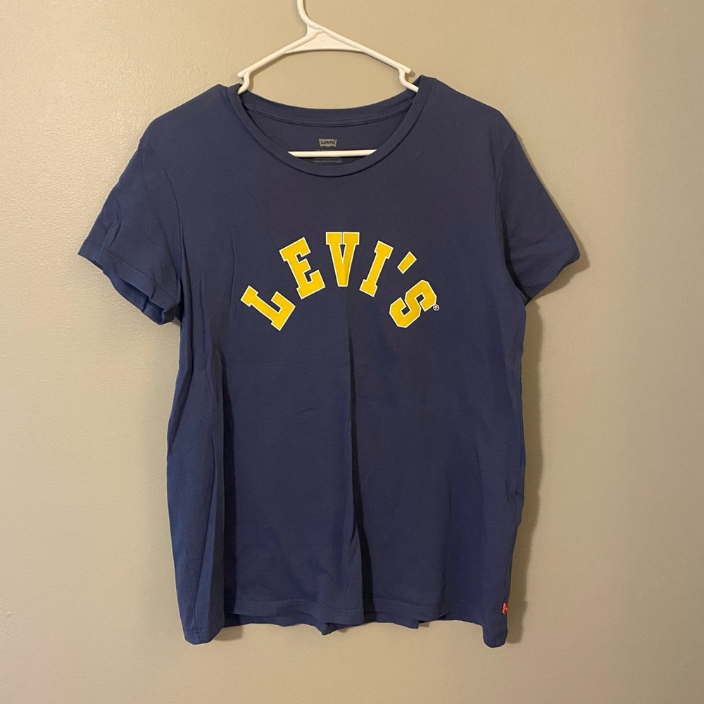 Levi’s shirt
